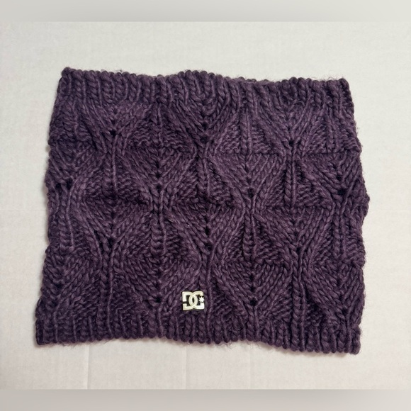 Women's DC Neck Warmer - Picture 2 of 5